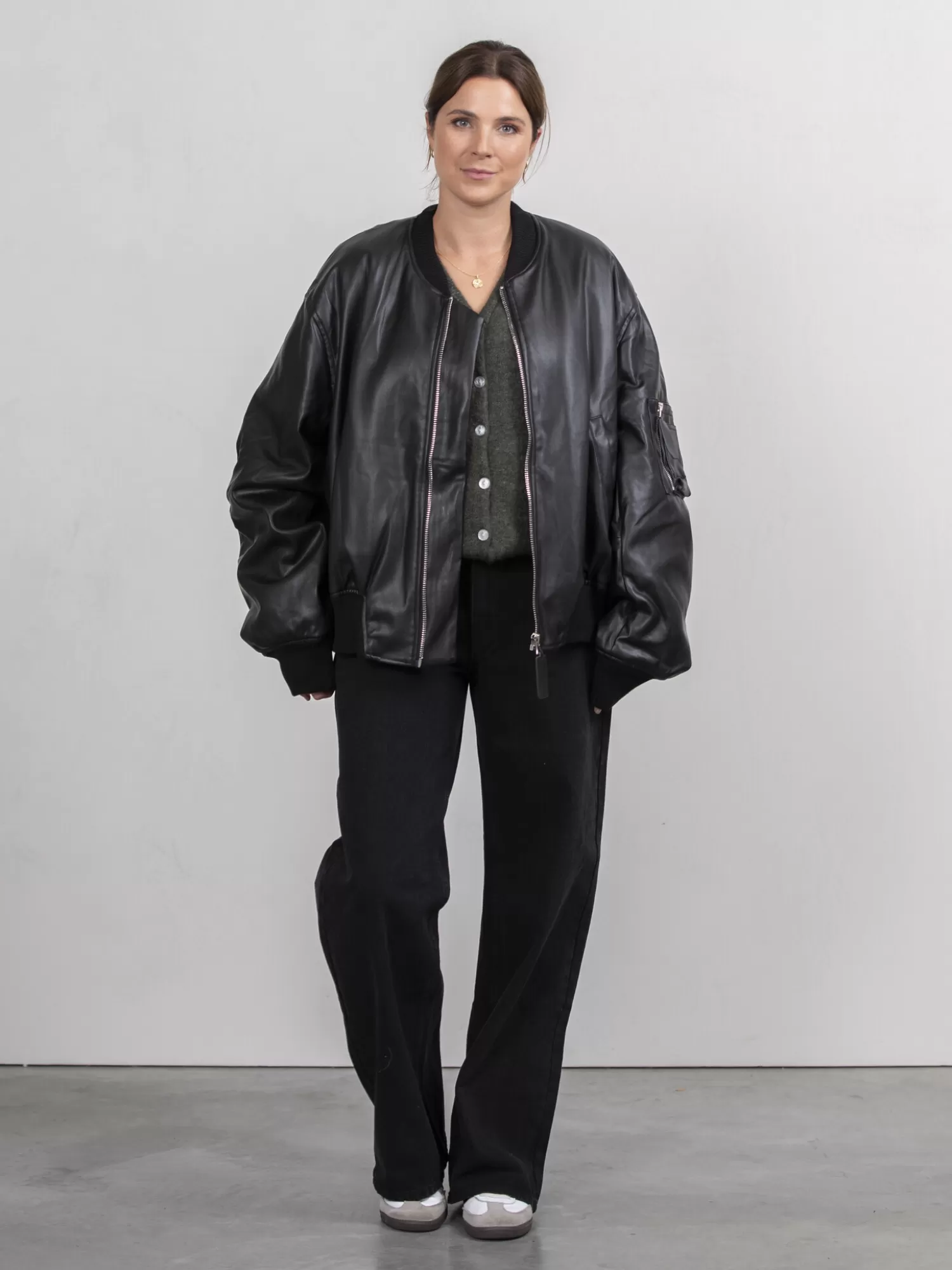 Shop Le Marais Vegan Leren Bomber Noa Black