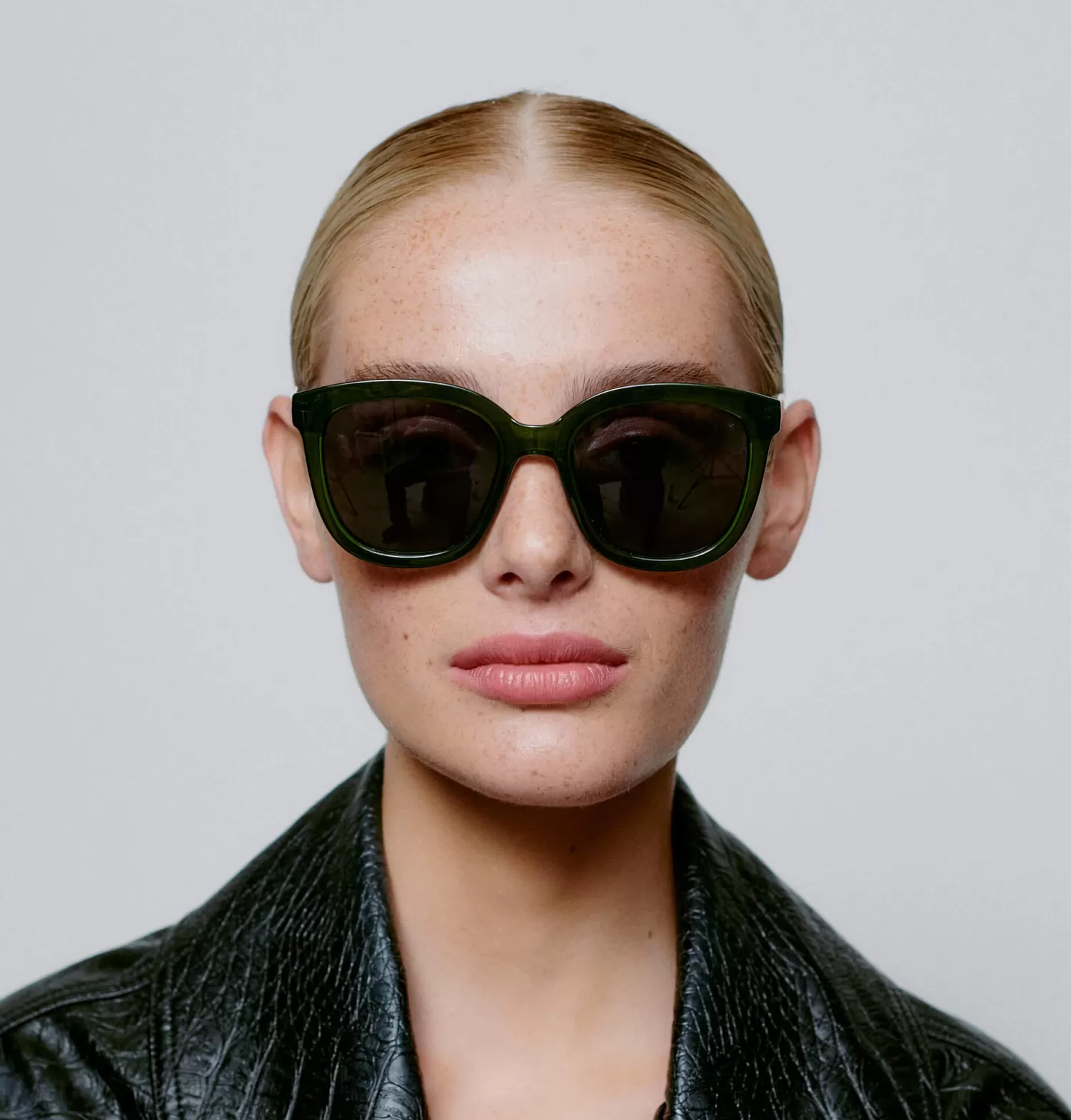 Discount A.Kjaerbede Zonnebril Billy Dark Green Transparent